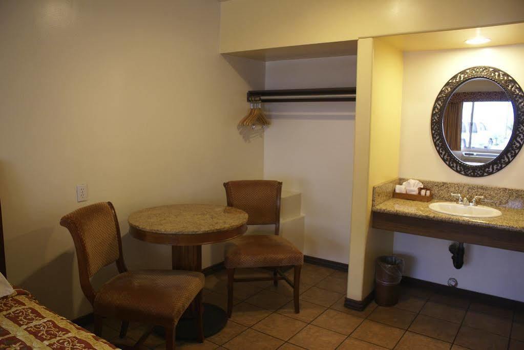 Casa Bella Inn Downtown La ลอสแอนเจลิส ภายนอก รูปภาพ